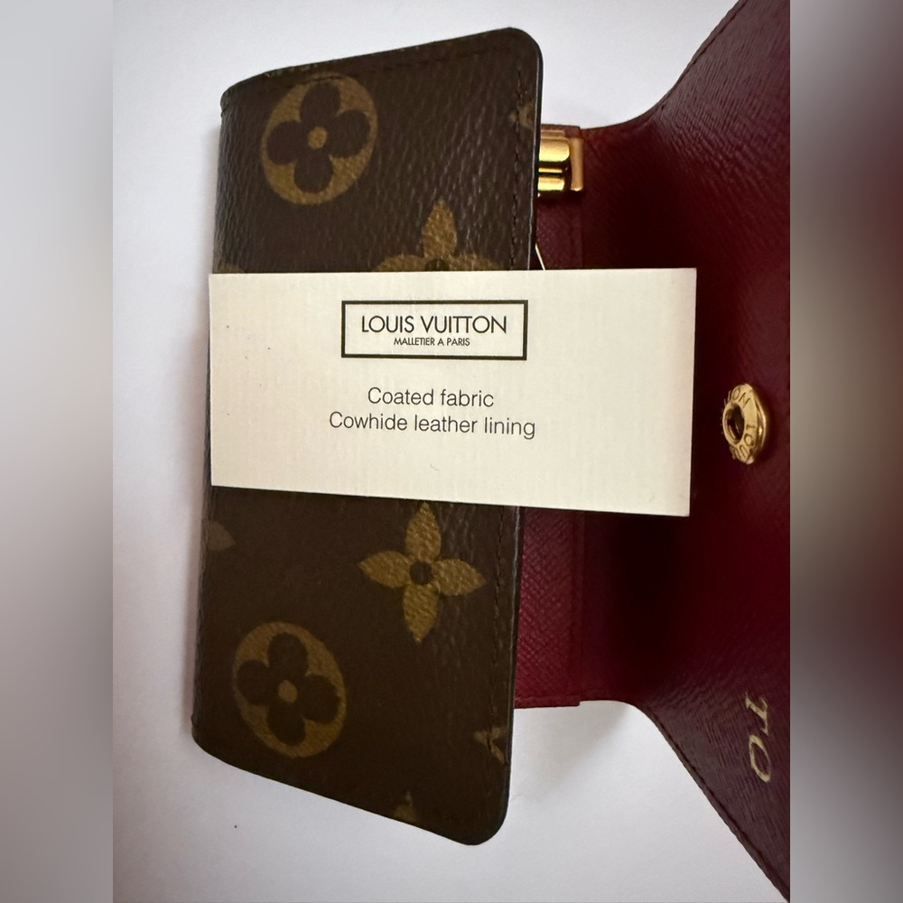Louis Vuitton Monogram Key Holder - Picture 6 of 7